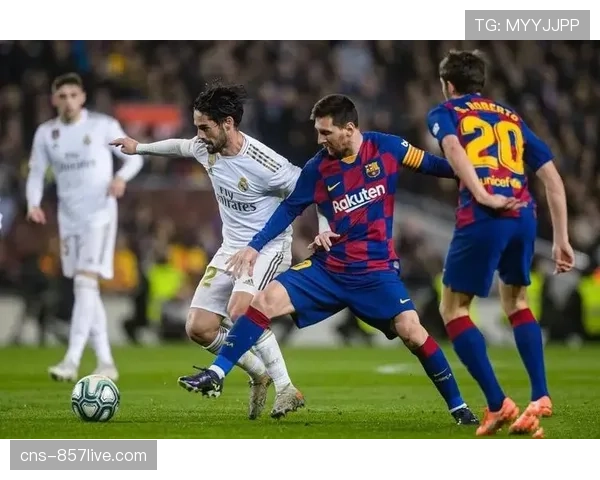 西甲引入半自动越位技术进行测试，计划在2026-27赛季全面应用。